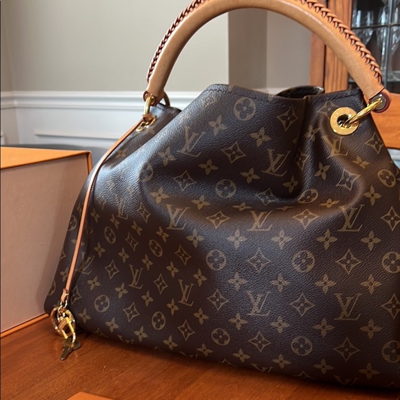 Louis Vuitton Artsy MM bag - Picture 1 of 9